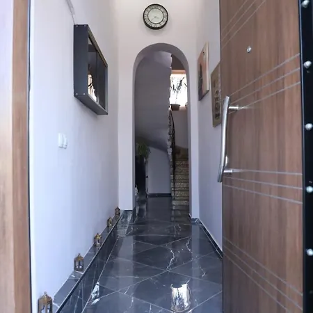 Apartment Damias